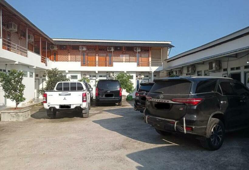 Отель Reddoorz Syariah Near Jakabaring Sport City Palembang