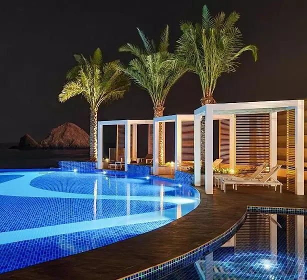 هتل Royal M Al Aqah Beach Resort By Gewan