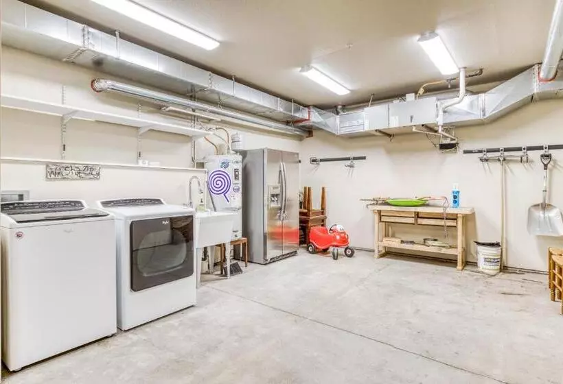 ホテル The Chefs Chalet At Collins Lake