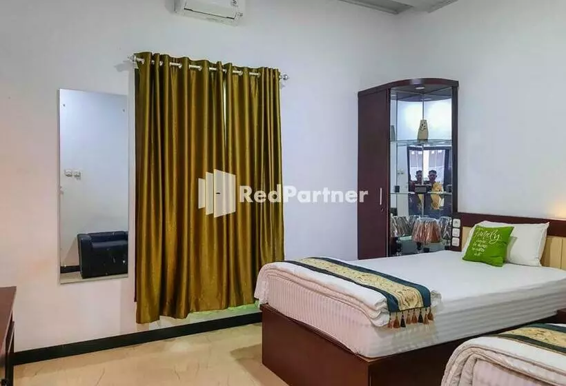 ホテル Wisma Auliyah Kolaka Utara Mitra Reddoorz