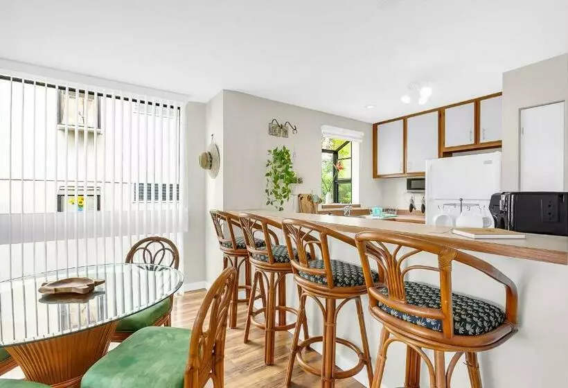 هتل Casa Tropical Kona