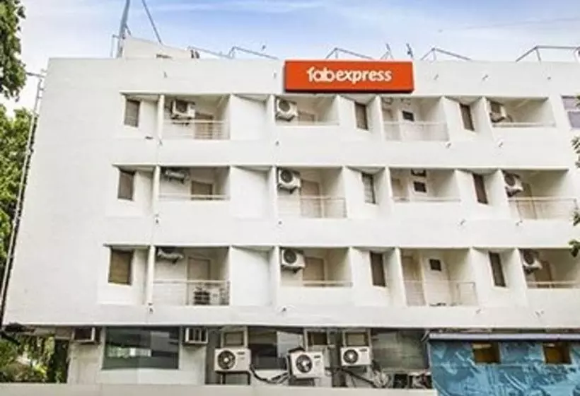 Hotelli Fabexpress Kalyan