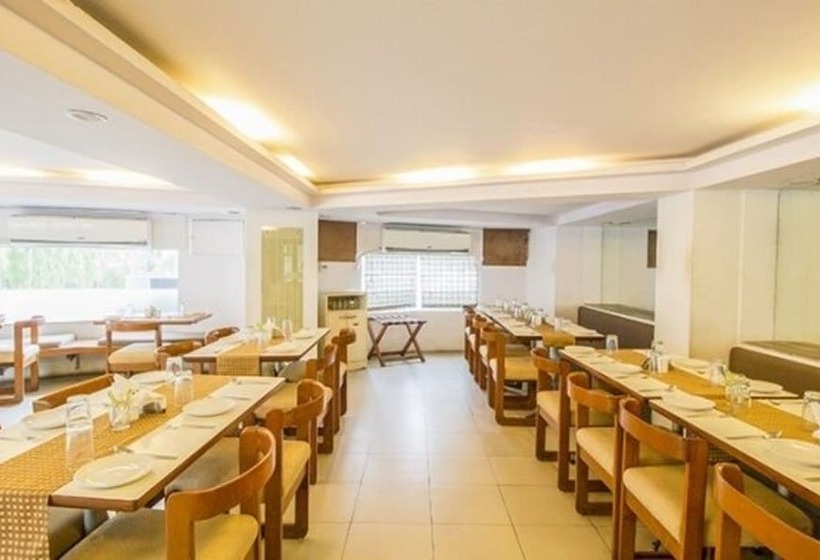 هتل Fabexpress Kalyan