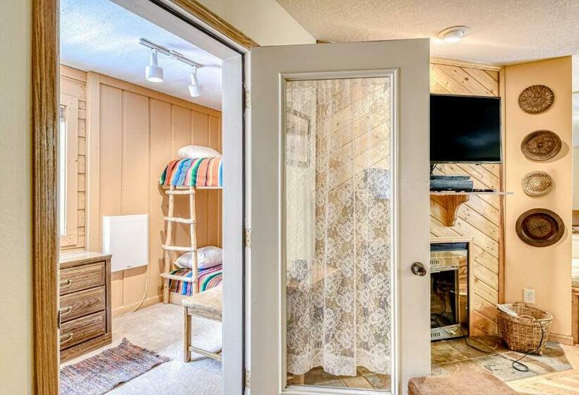 酒店 Gold Dust Condo