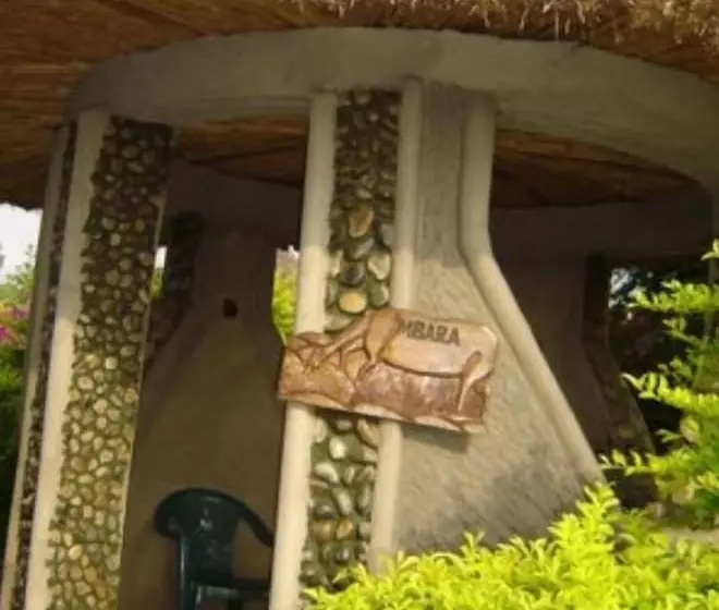 هتل Mbara Safari Lodge And Resort
