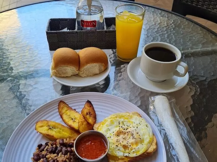 هتل Plaza Floresta