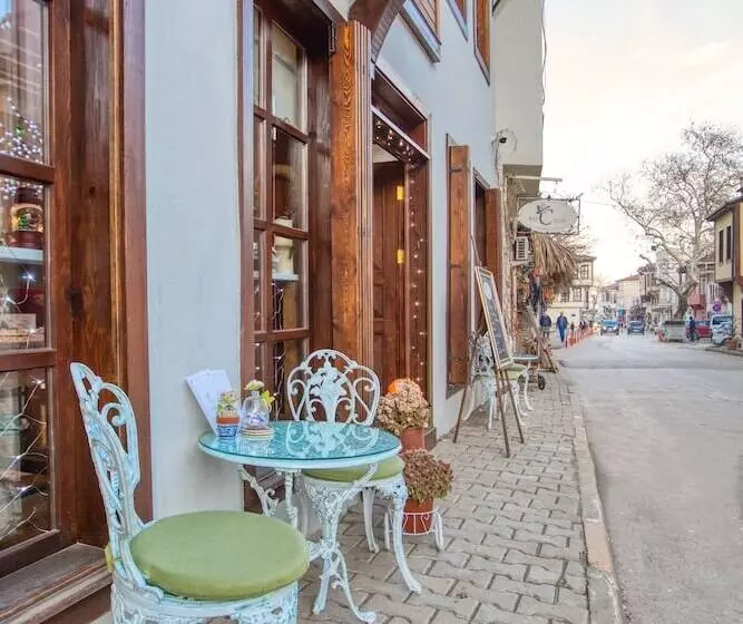 هتل Trilye Bay C Konak