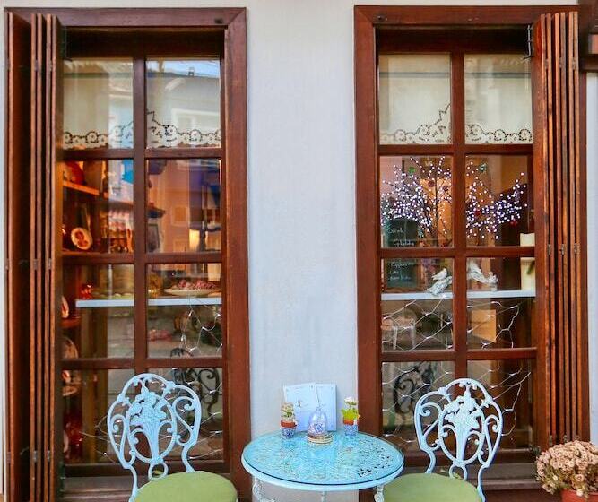 هتل Trilye Bay C Konak