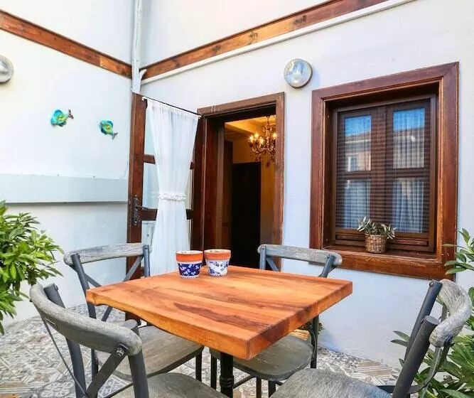 هتل Trilye Bay C Konak