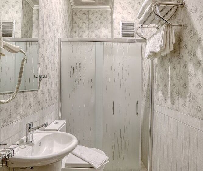 هتل Trilye Bay C Konak