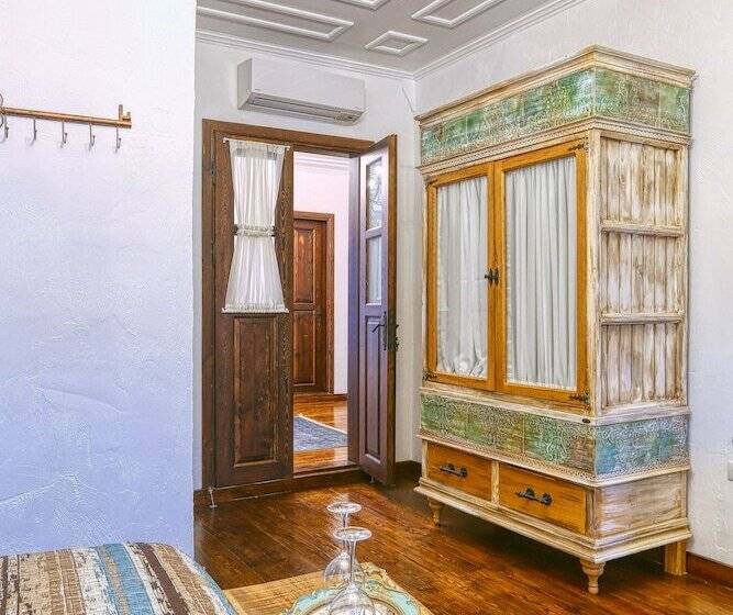 هتل Trilye Bay C Konak