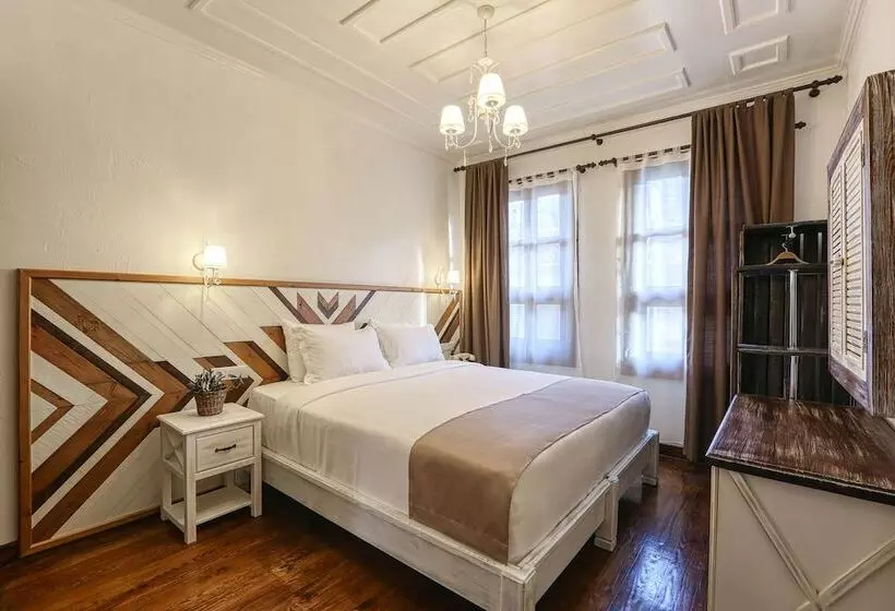 هتل Trilye Bay C Konak