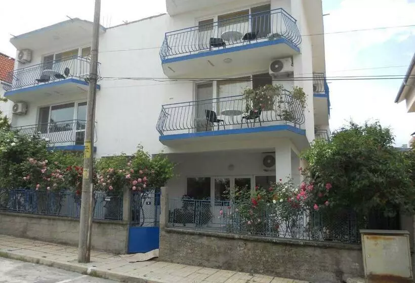 Majatalo ахтопол стаи под наем с паркинг