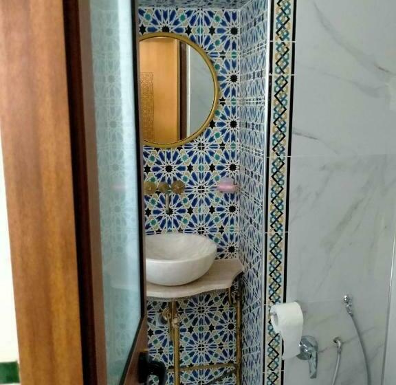 ペンション Dar El Hamra