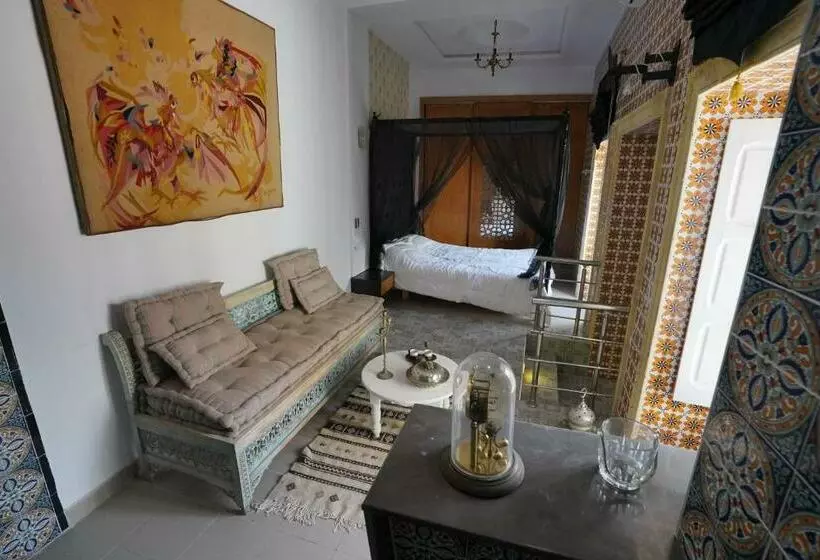 ペンション Dar El Hamra