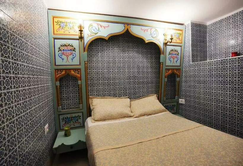 ペンション Dar El Hamra