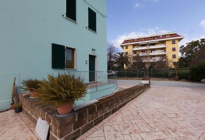 مبيت وإفطار Guest House Il Faro