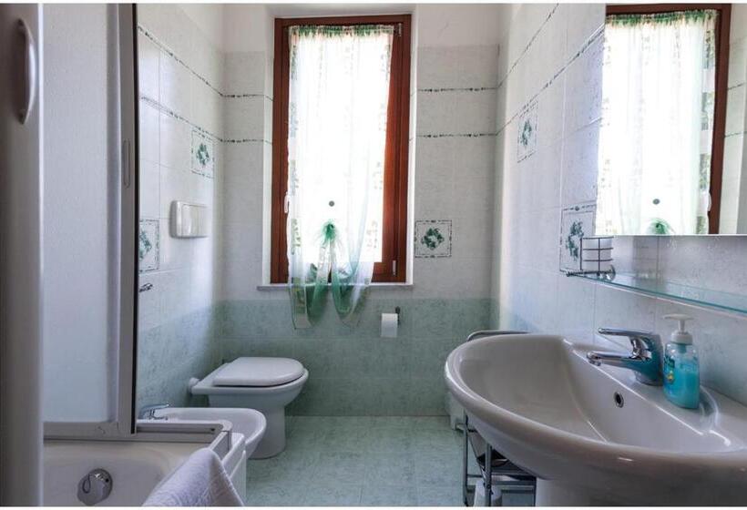 مبيت وإفطار Guest House Il Faro