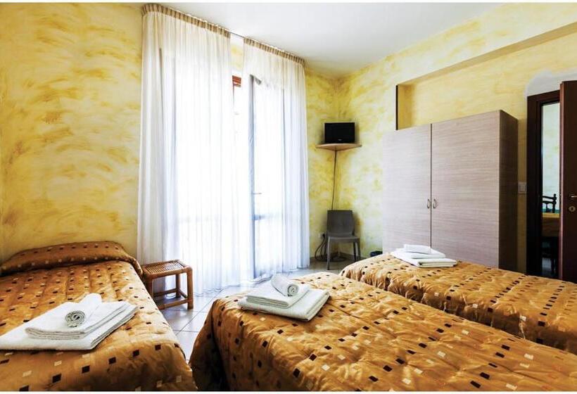 مبيت وإفطار Guest House Il Faro