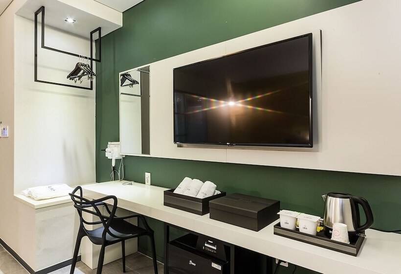 Gimpo Drive In B Faced Hotel Louis