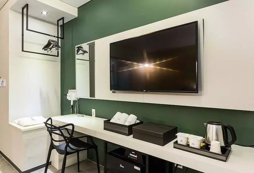 Gimpo Drive In B Faced Hotel Louis