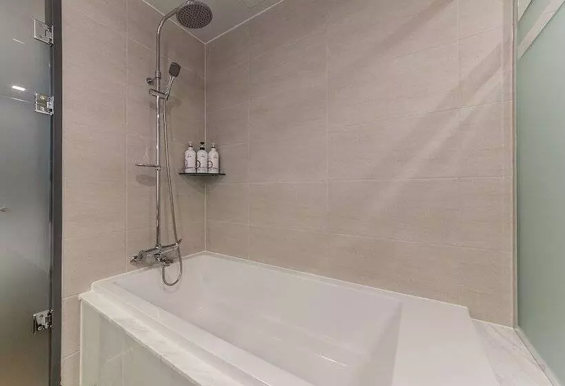 Gimpo Drive In B Faced Hotel Louis