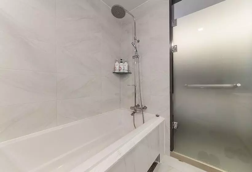 Gimpo Drive In B Faced Hotel Louis