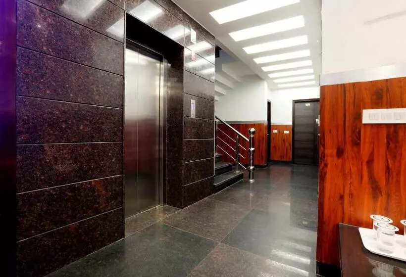 Hotelli Anand Lok Inn