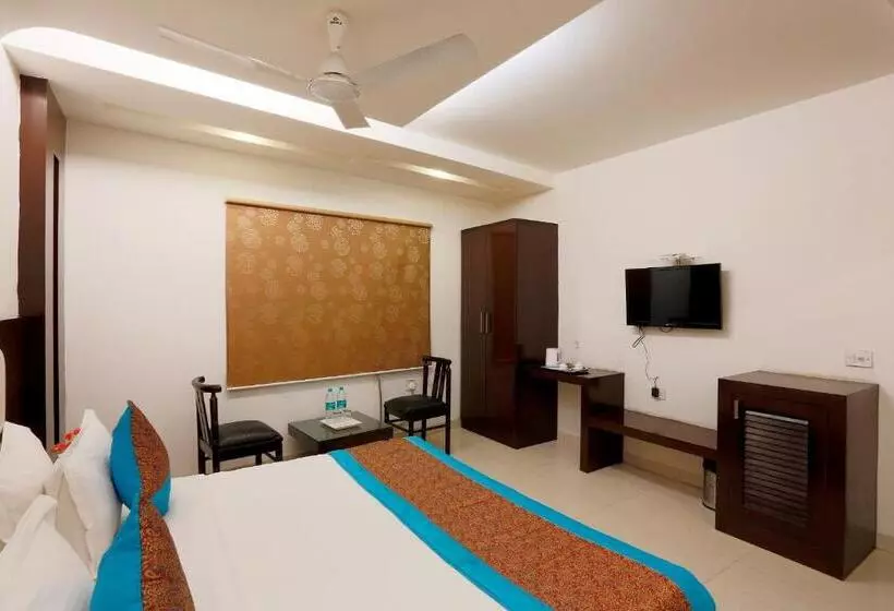 Hotelli Anand Lok Inn