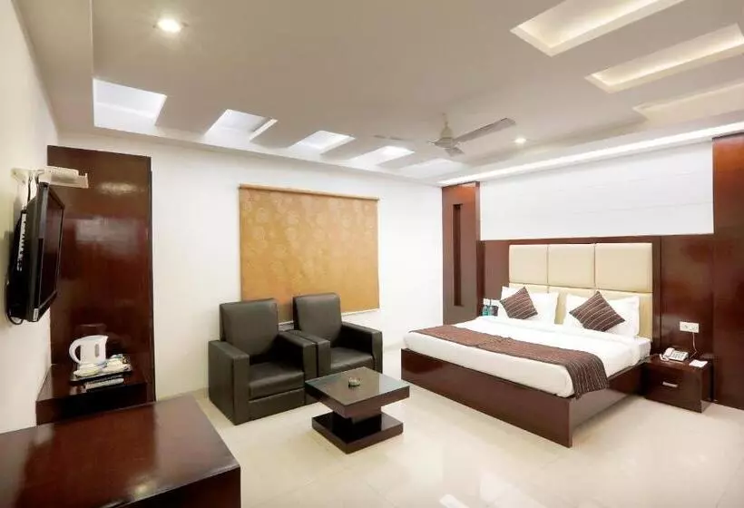 Hotelli Anand Lok Inn