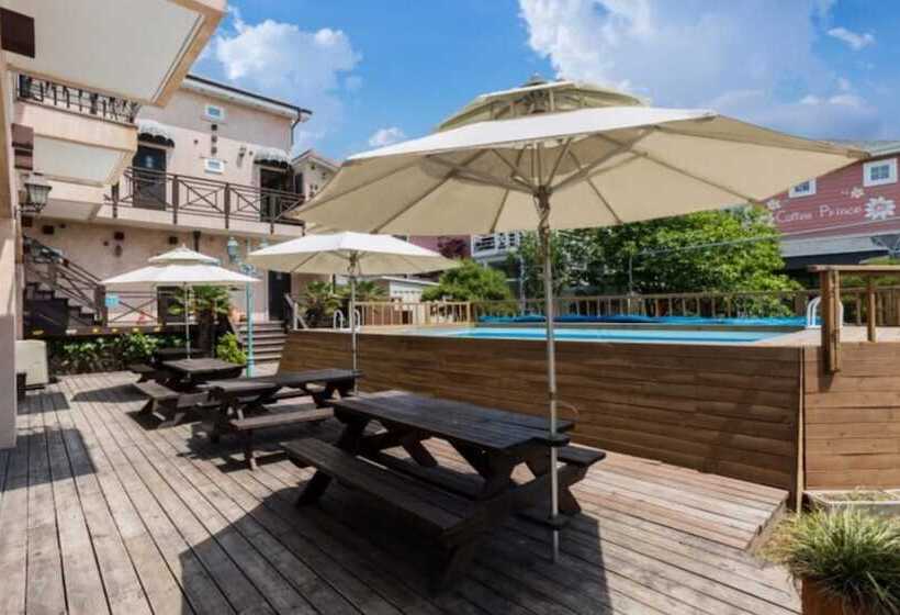 Hotel Buan Byeonsanbando Provence Pension