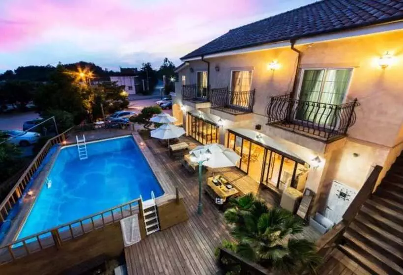 ホテル Buan Byeonsanbando Provence Pension