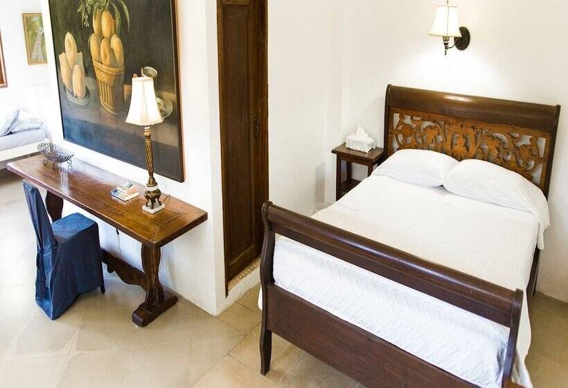 Отель Hacienda Isabella