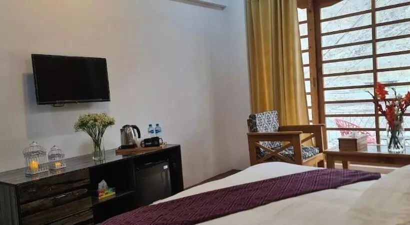 هتل Indus Lodges Gilgit