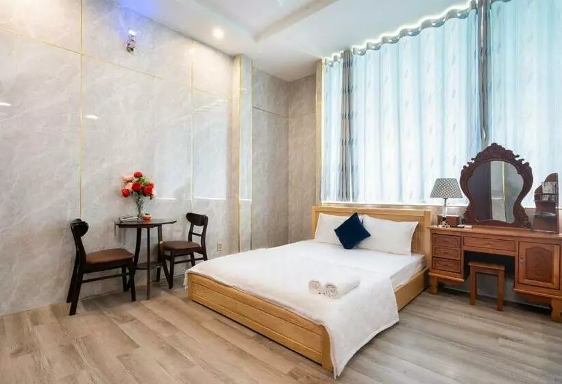 هتل Khách Sạn Tràng An