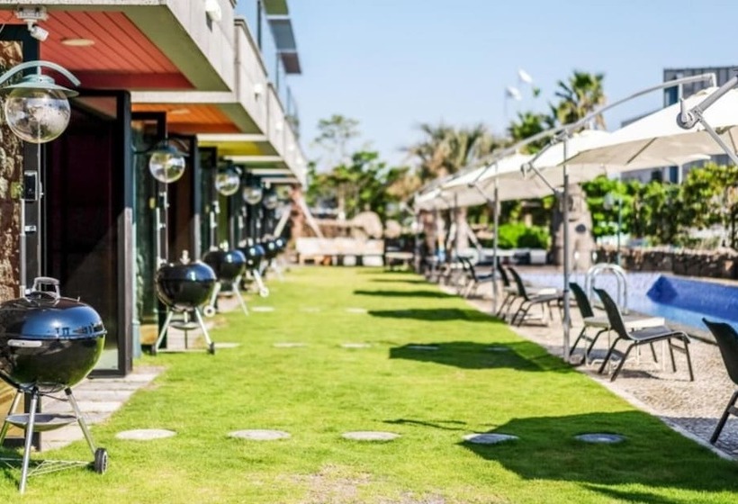 בית מלון כפרי Seogwipo Black Land Lace Spa Pension