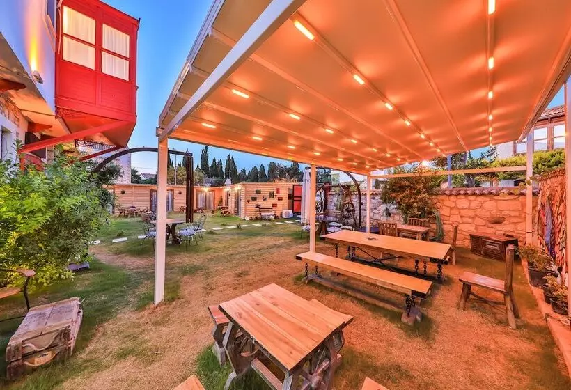 Hotelli Mon Amour Alacati