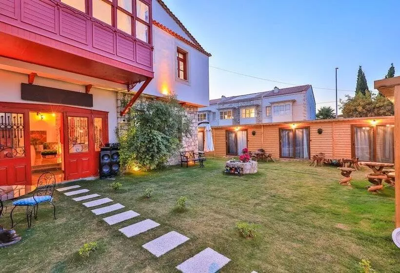 Hotelli Mon Amour Alacati