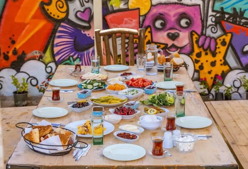 Hotelli Mon Amour Alacati