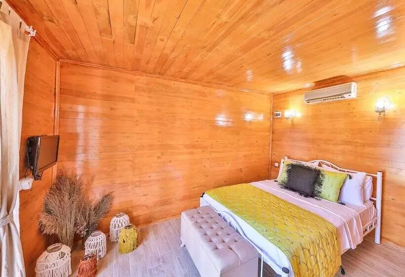 Hotelli Mon Amour Alacati