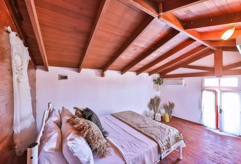 Hotelli Mon Amour Alacati