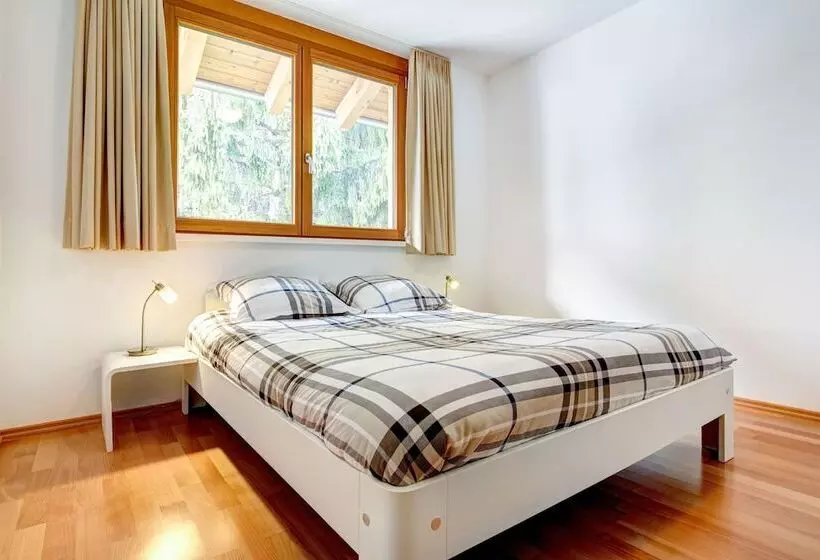 Hotelli Penthaus Panorama Blick