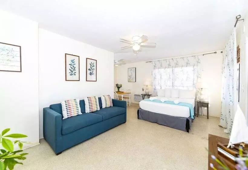 Tropic Isle Hotel And Apartment