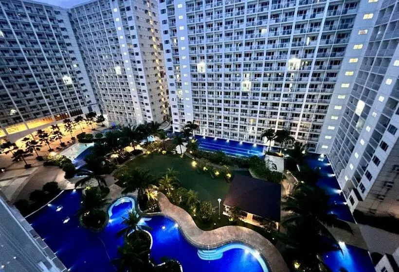 Studio Units At Shore Residences Condo Moa Complex Near Airport