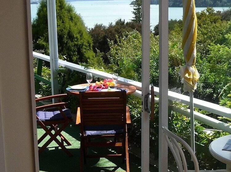 هتل Aimeo Cottage