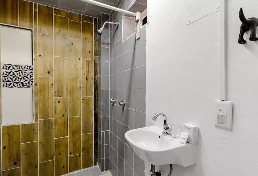 Hotelli Oasis Airport