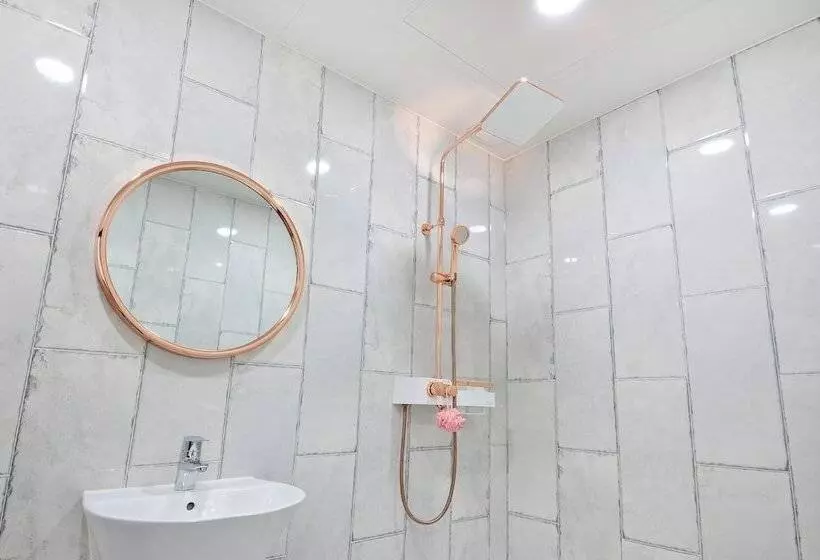 Hotelli Gangneung Raon Pension