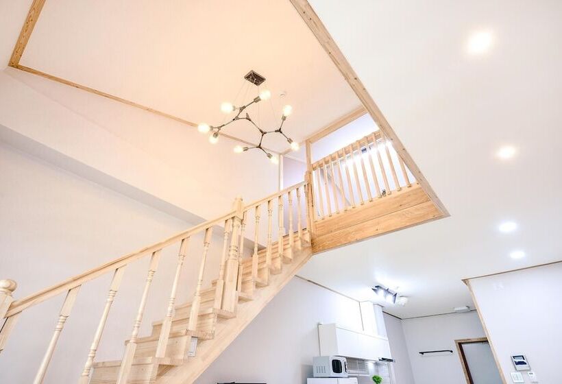 酒店 Gangneung Raon Pension