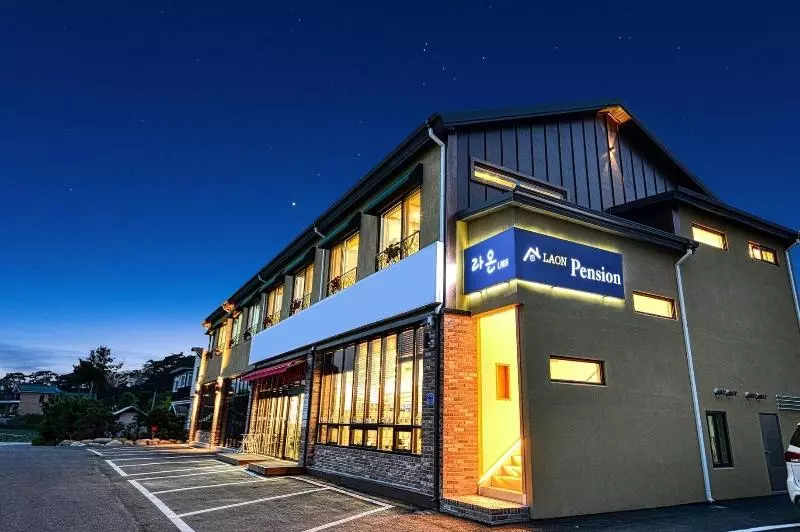 Hotelli Gangneung Raon Pension