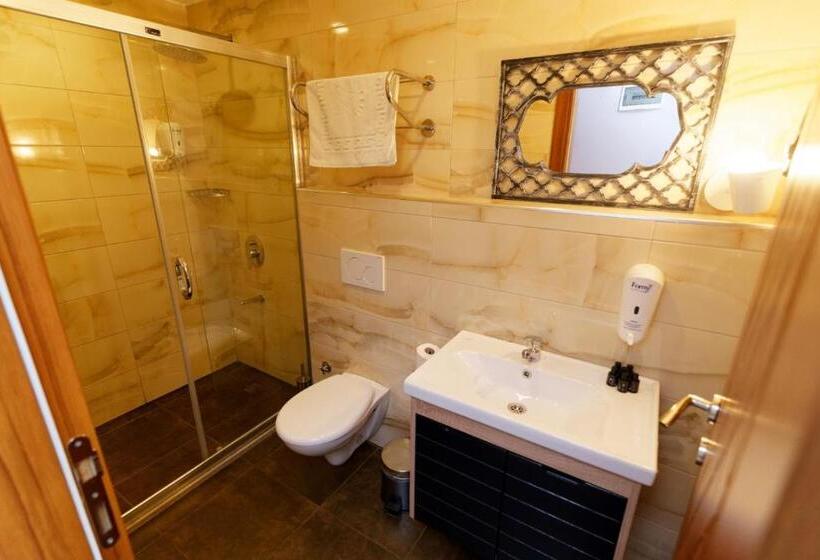 هتل Kral Suit Apartment &